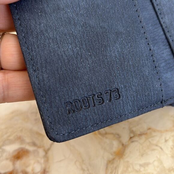 Roots 73 RFID Vegan Leather Compact Tri-Fold Wallet - Picture 15 of 15